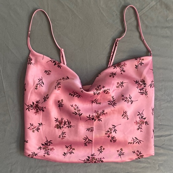 Floral Satin Cowl Handkerchief Cami Crop Top Size Large NWT - Picture 3 of 9